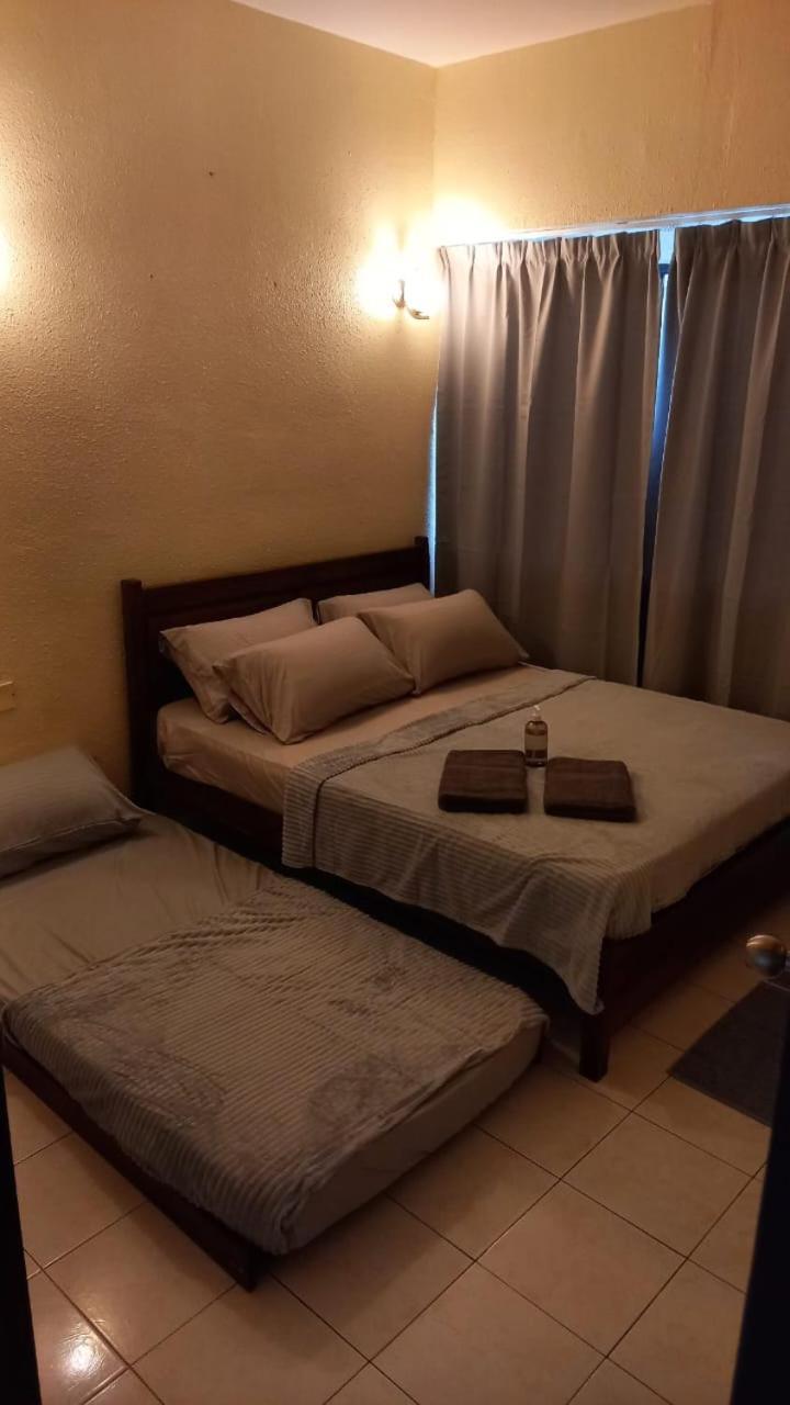 Seaput Srisayang Apartman Batu Ferringhi Kültér fotó