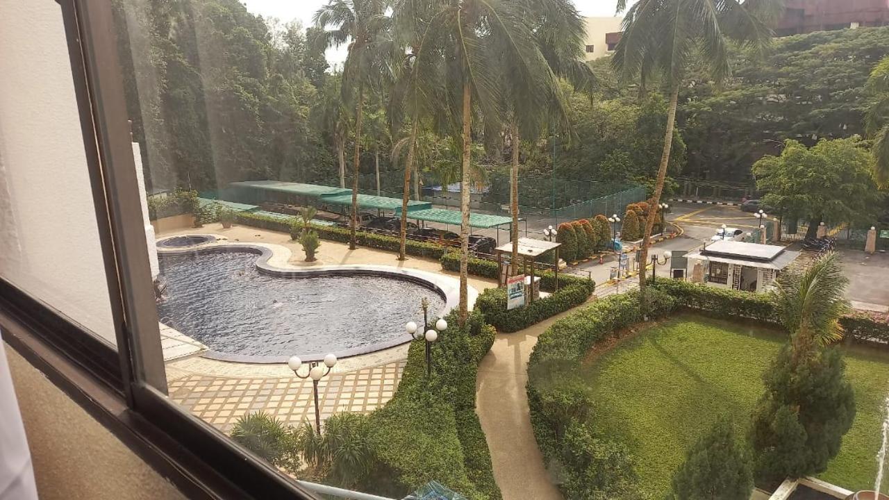 Seaput Srisayang Apartman Batu Ferringhi Kültér fotó